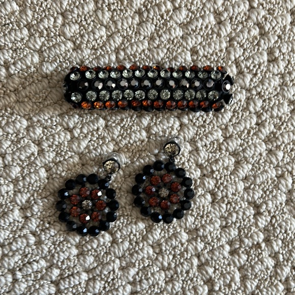 Costume Jewelry Earrings and Bracelet Set - Picture 3 of 6